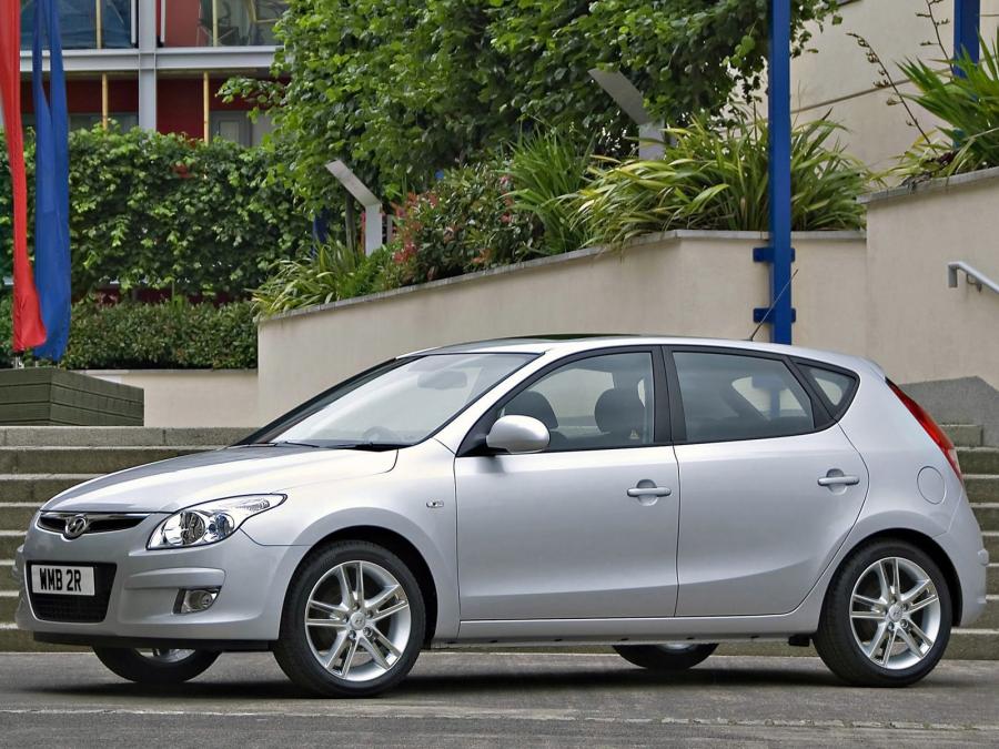  Hyundai i30 2007 года  (UK) (фото 23 из 32)